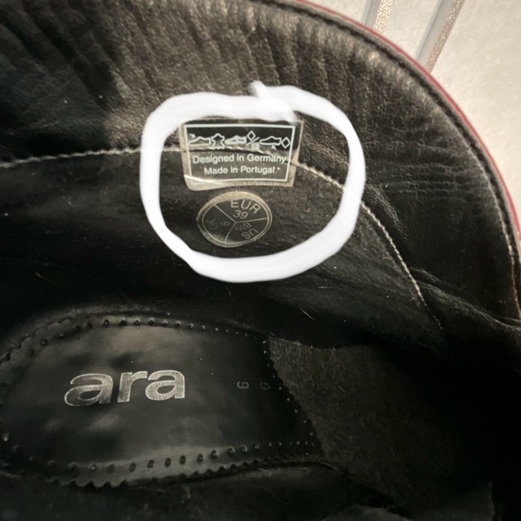 Ara Ankle Boots, Genuine Patent Leather, Size 9 - Picture 7 of 7